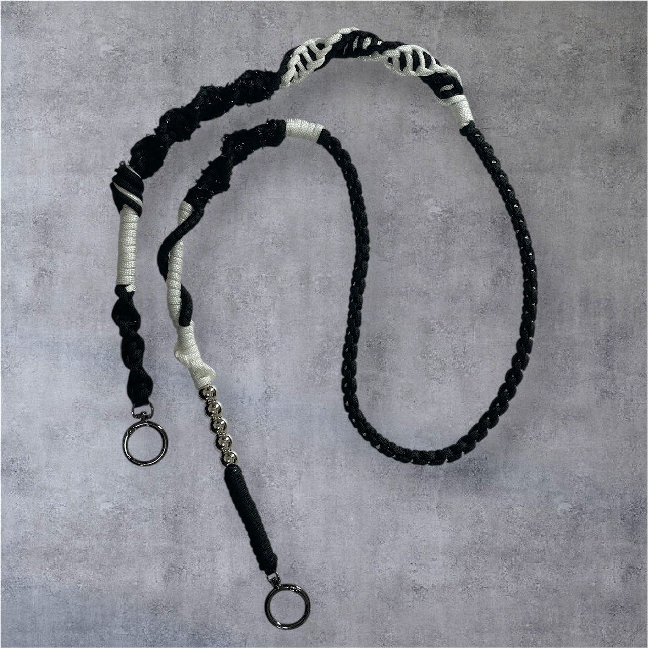 オフホワイト× ブラック×シルバーパール