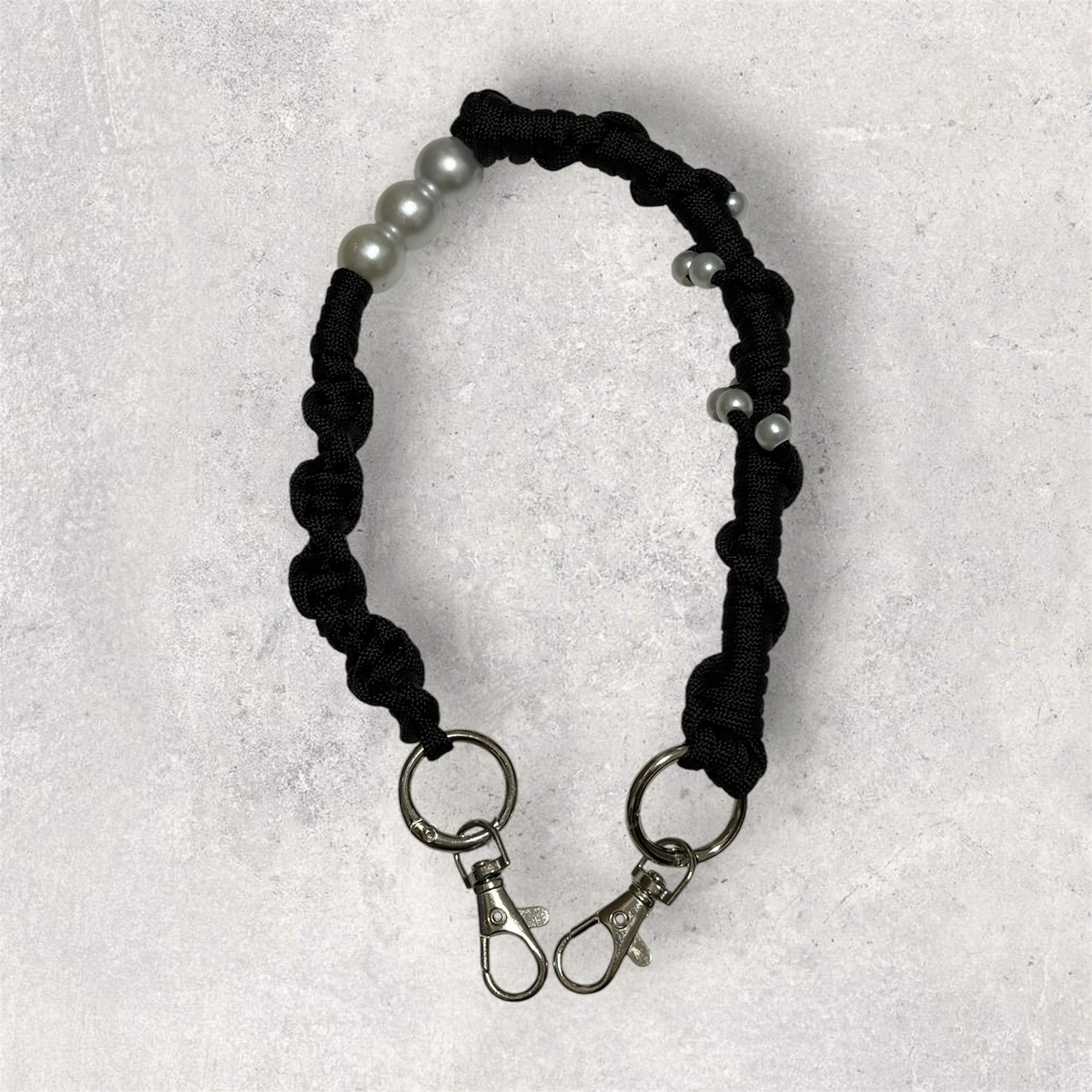 black × シルバービーズ